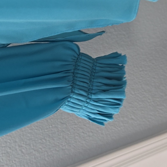 KOBI HALPERIN Miley VNeck Silk Long Sleeve Blouse Aqua Ruffled Cuffs Size MEDIUM - Picture 5 of 10